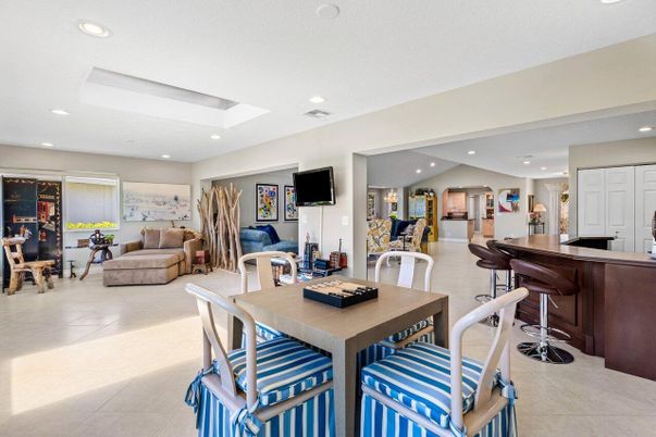 Dining room, Interior, Kitchen, Recessed Lighting