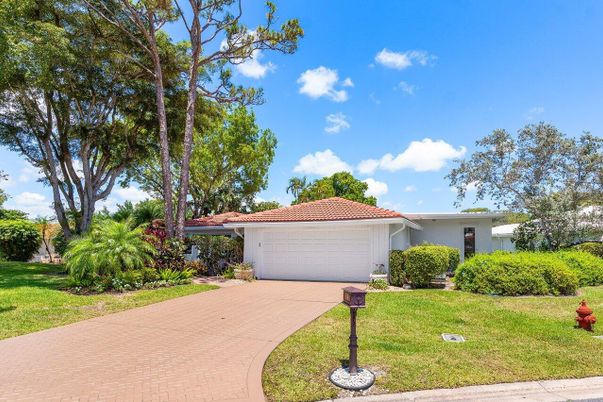 Attached, Backyard, Exterior, Facade, Ranch