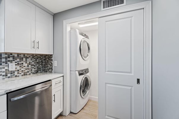 Interior, Washer, Wood Texture Flooring