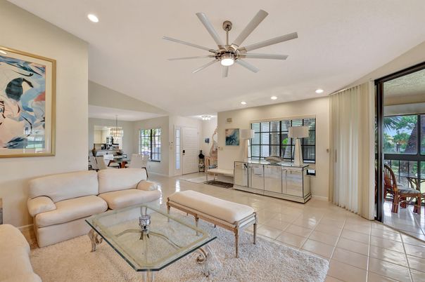 Chandelier, Dining room, Interior, Kitchen, Living room, Recessed Lighting