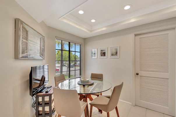 Dining room, Interior, Recessed Lighting