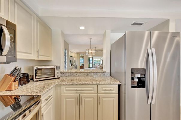 Chandelier, Interior, Kitchen, Pendant Lights, Recessed Lighting, Stainless Steel Appliances