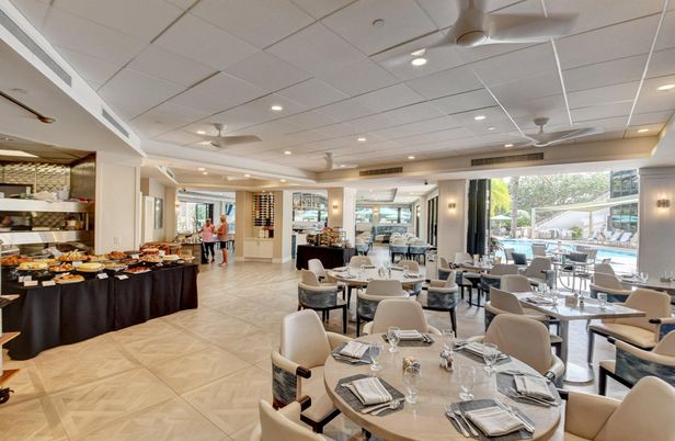 Dining room, Interior, Recessed Lighting