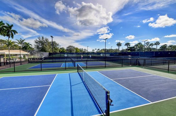Exterior, Tennis Courts