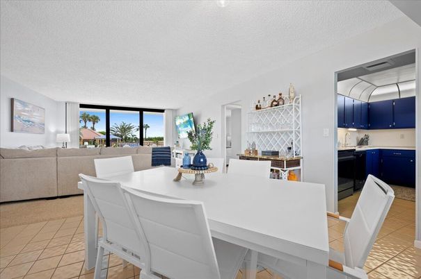 Dining room, Interior, Kitchen, Living room