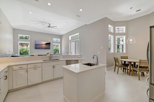 Dining room, Interior, Kitchen, Pendant Lights, Recessed Lighting