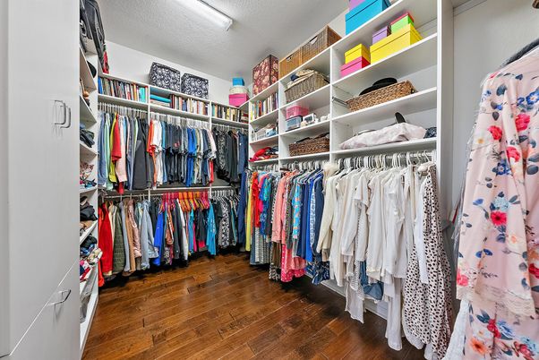 Interior, Walk-in Closets, Wood Texture Flooring
