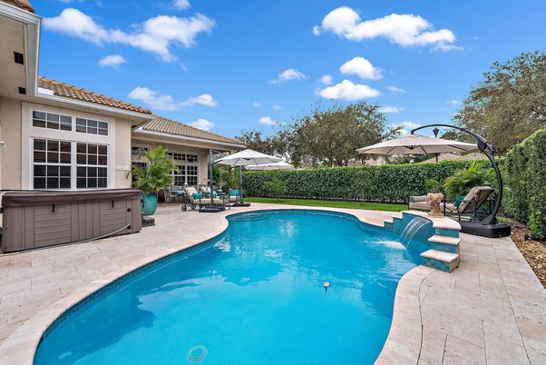 Exterior, Hot Tub, Pool