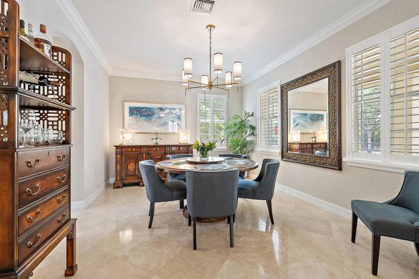 Chandelier, Dining room, Interior, Pendant Lights
