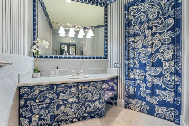 Bathroom, Interior, Marble, Recessed Lighting
