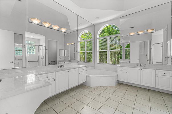 Bathroom, Dual Sink Vanities, Interior