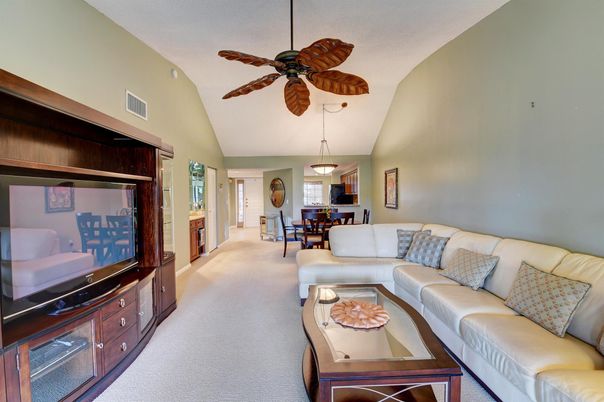 Dining room, Interior, Living room, Pendant Lights