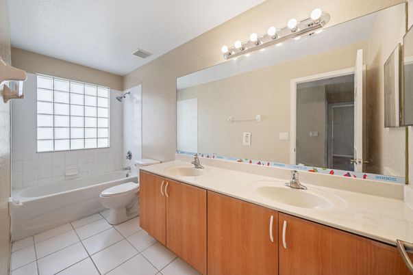 Bathroom, Dual Sink Vanities, Interior