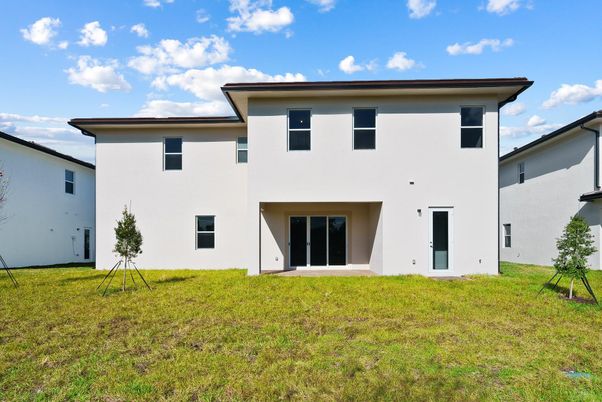 Backyard, Exterior, Facade, Modern