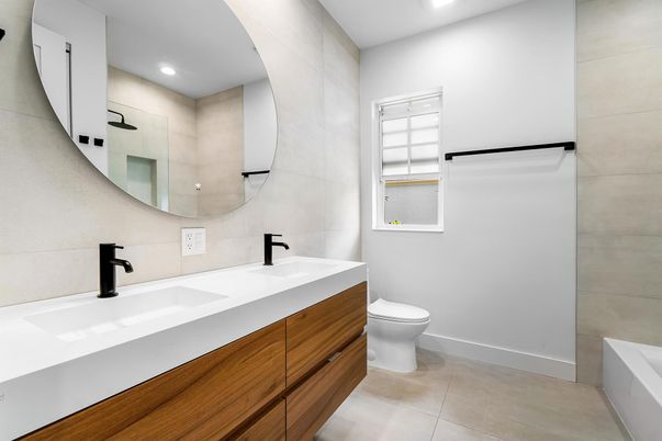 Bathroom, Dual Sink Vanities, Interior, Recessed Lighting
