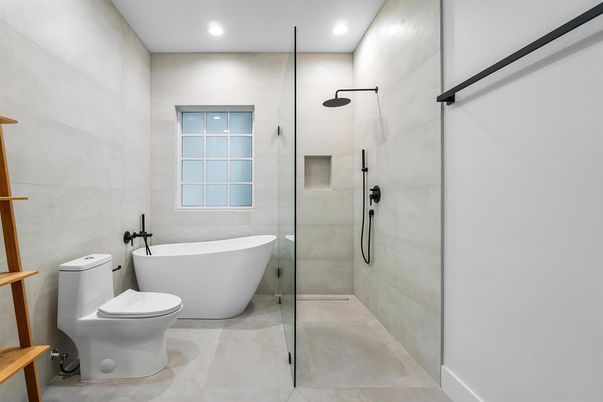 Bathroom, Free Standing Baths, Glass Shower, Interior, Recessed Lighting