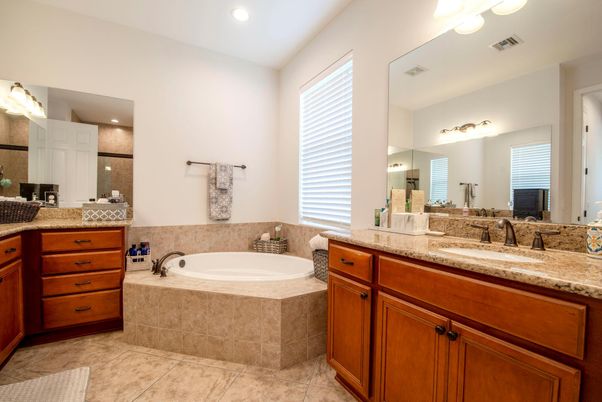 Bathroom, Dual Sink Vanities, Interior, Recessed Lighting