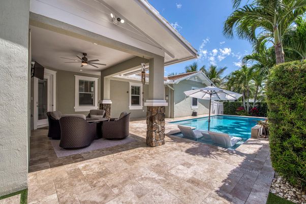 Exterior, Pool