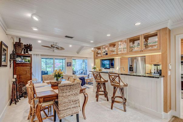 Dining room, Interior, Kitchen, Recessed Lighting, Stainless Steel Appliances