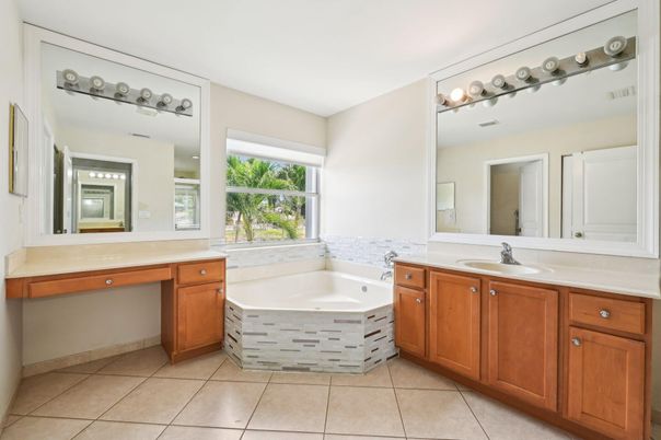 Bathroom, Dual Sink Vanities, Interior