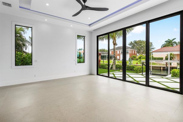 Empty room, Interior, Recessed Lighting