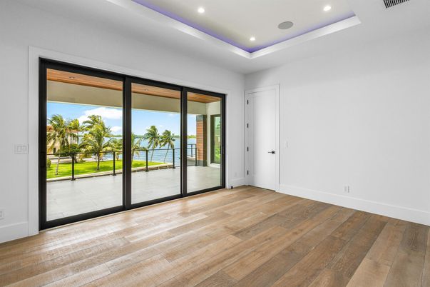Empty room, Interior, Recessed Lighting, Water, Wood Texture Flooring