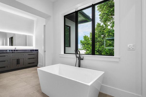 Bathroom, Free Standing Baths, Interior