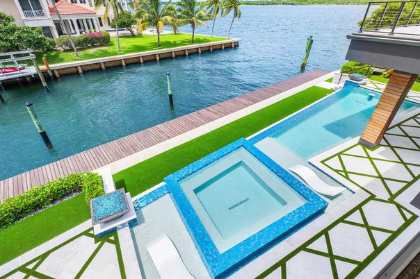 Exterior, Pool, Water