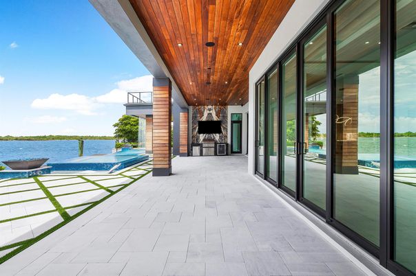 Exterior, Water