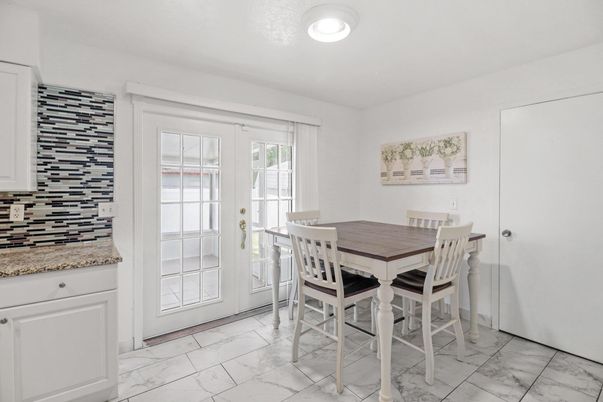 Dining room, Interior, Marble