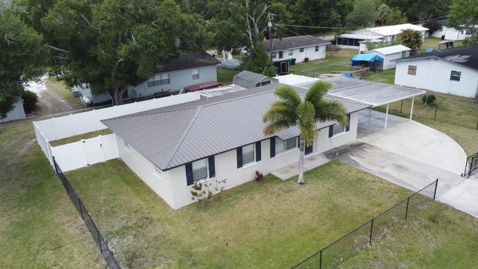 Exterior, Drone