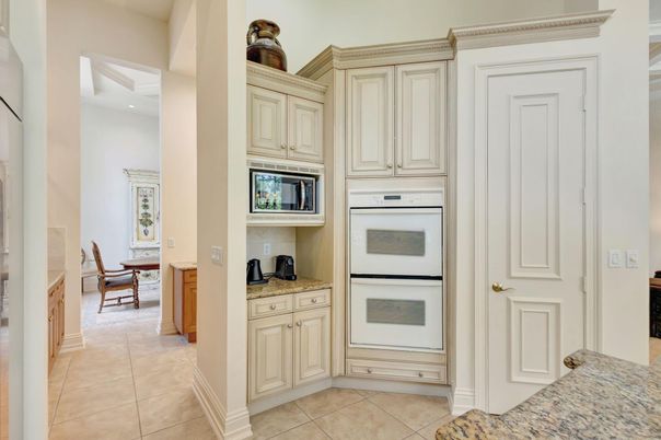 Dining room, Interior, Kitchen, Recessed Lighting