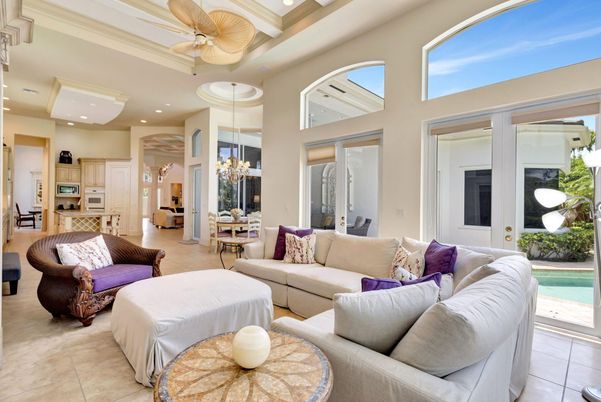 Chandelier, Dining room, Interior, Kitchen, Living room, Recessed Lighting
