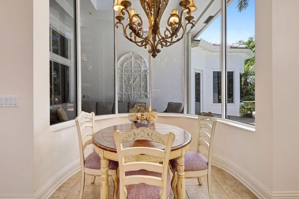 Chandelier, Dining room, Interior