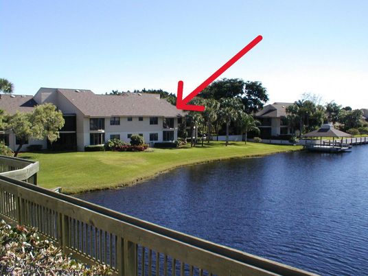 Exterior, Lake