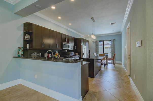 Dining room, Interior, Kitchen, Pendant Lights, Recessed Lighting