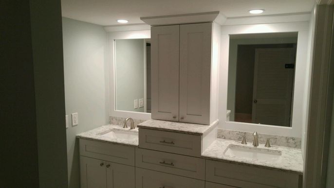 Bathroom, Dual Sink Vanities, Interior, Recessed Lighting