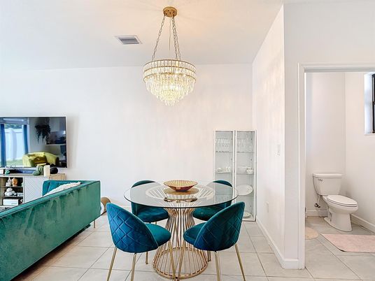 Chandelier, Dining room, Interior
