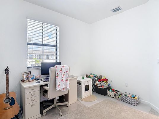 Home Office, Interior