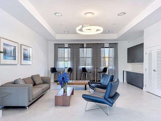 Interior, Living room, Pendant Lights, Recessed Lighting