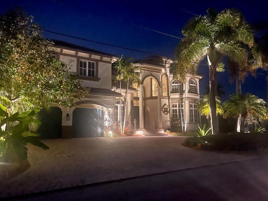 Exterior, Facade, Mediterranean
