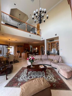 Chandelier, Dining room, Interior, Living room, Pendant Lights, Recessed Lighting