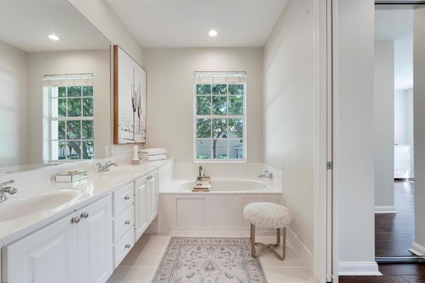 Bathroom, Dual Sink Vanities, Interior, Recessed Lighting