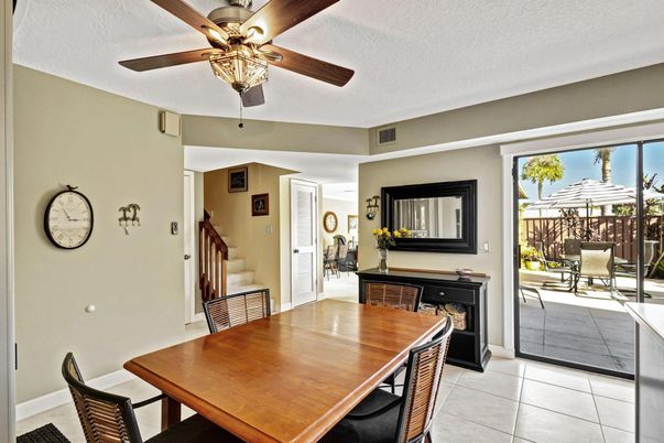 Dining room, Interior