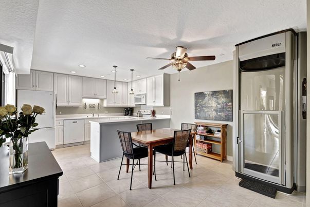 Dining room, Interior, Kitchen, Pendant Lights, Recessed Lighting
