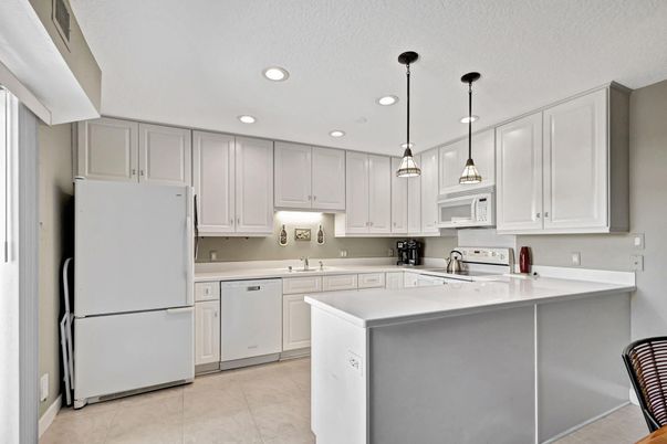 Interior, Kitchen, Pendant Lights, Recessed Lighting