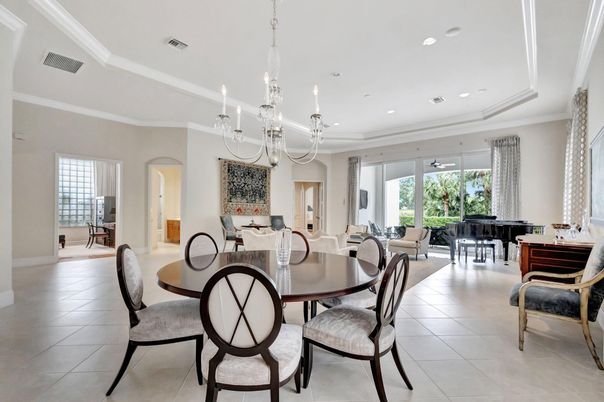 Chandelier, Dining room, Interior, Living room, Piano, Recessed Lighting