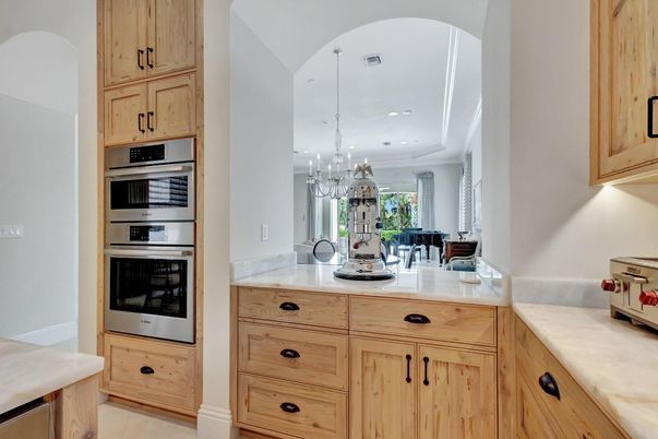 Chandelier, Dining room, Interior, Kitchen, Recessed Lighting, Stainless Steel Appliances