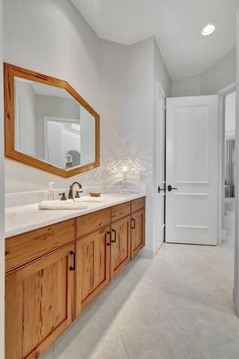 Bathroom, Dual Sink Vanities, Interior, Recessed Lighting