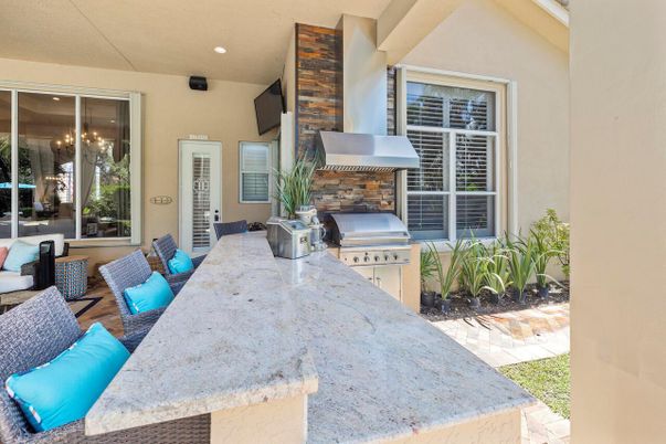 Exterior, Fireplace